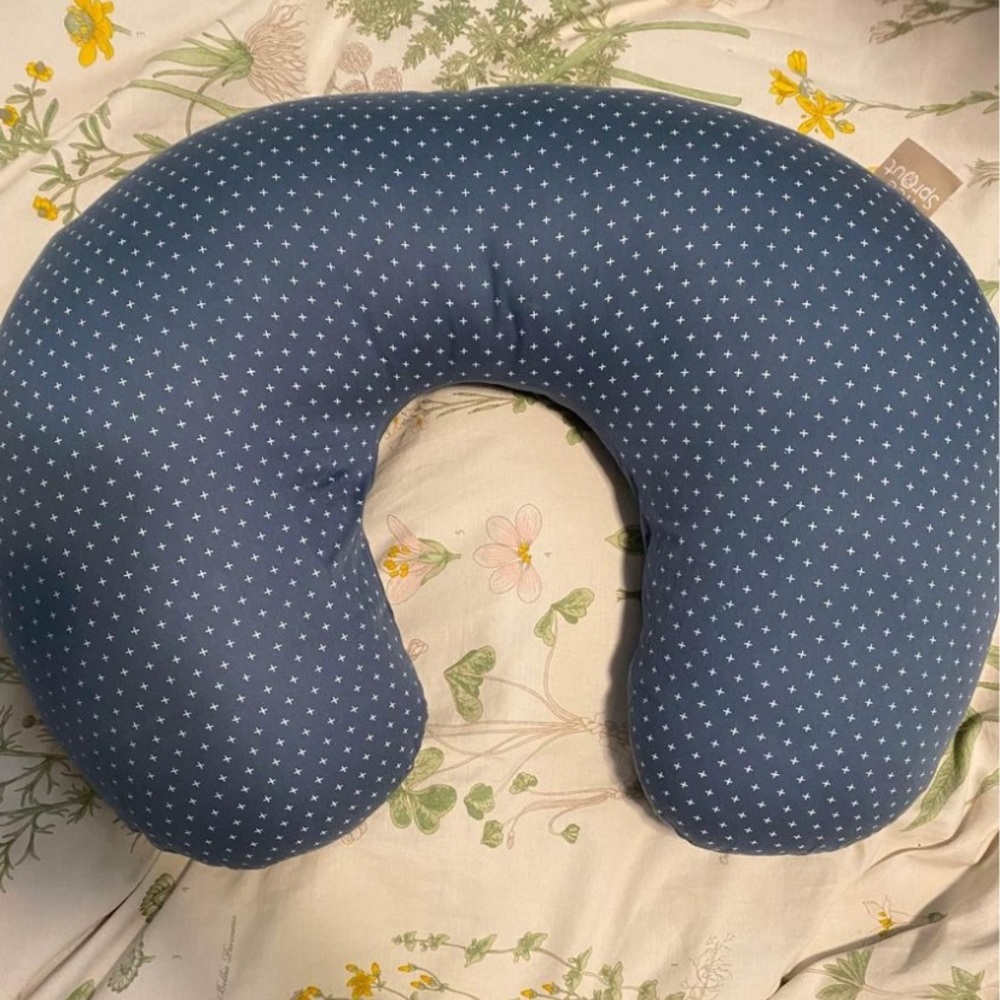 Boppy pillow with weesprout cover.